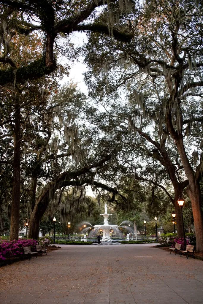 One Day in Savannah: Where to stay in Savannah, Things to do in Savannah, Savannah Things to do, Savannah Georgia, Where to eat in Savannah, Savannah Food, Best Food in Savannah, What to do in Savannah, When to visit Savannah, Best time to visit Savannah, Savannah Itinerary, Savannah One Day Itinerary