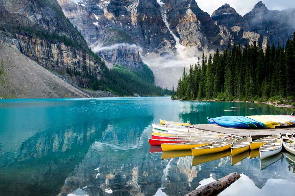 Canoe Moraine Lake | Moraine Lake Shuttle