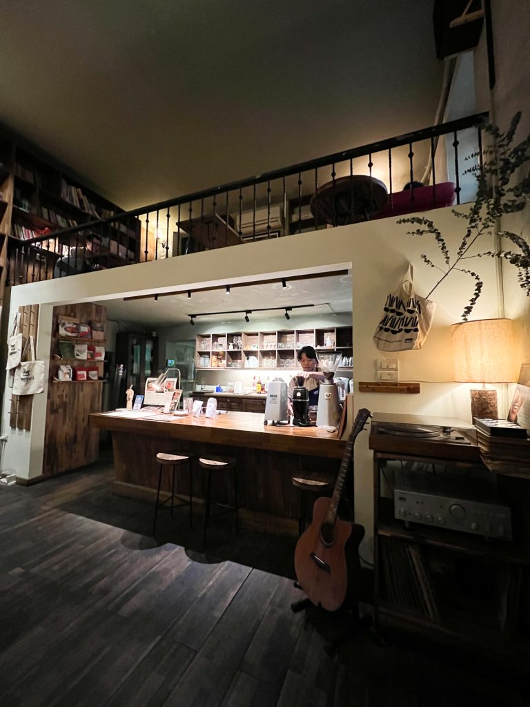 Tranquil Books and Coffee | Things to do in Hanoi Vietnam