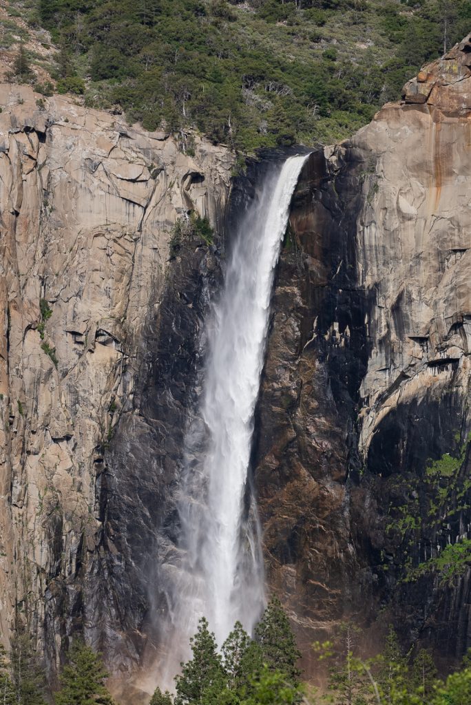 Bridal Veil Falls | Best hikes in Yosemite National Park