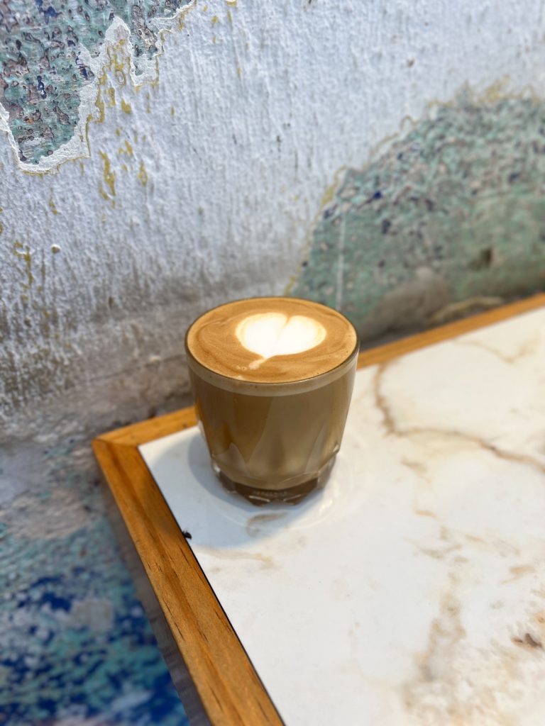 12 Onzas | Best coffee shops in Antigua, Guatemala