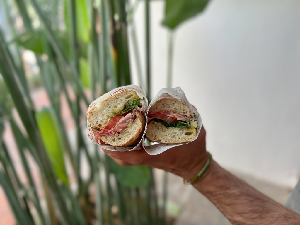 Delicatessen El Cazador Italiano | Best restaurants in Antigua, Guatemala