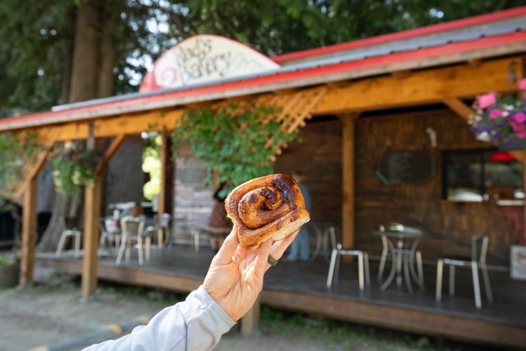 Red's Bakery | International Selkirk Loop