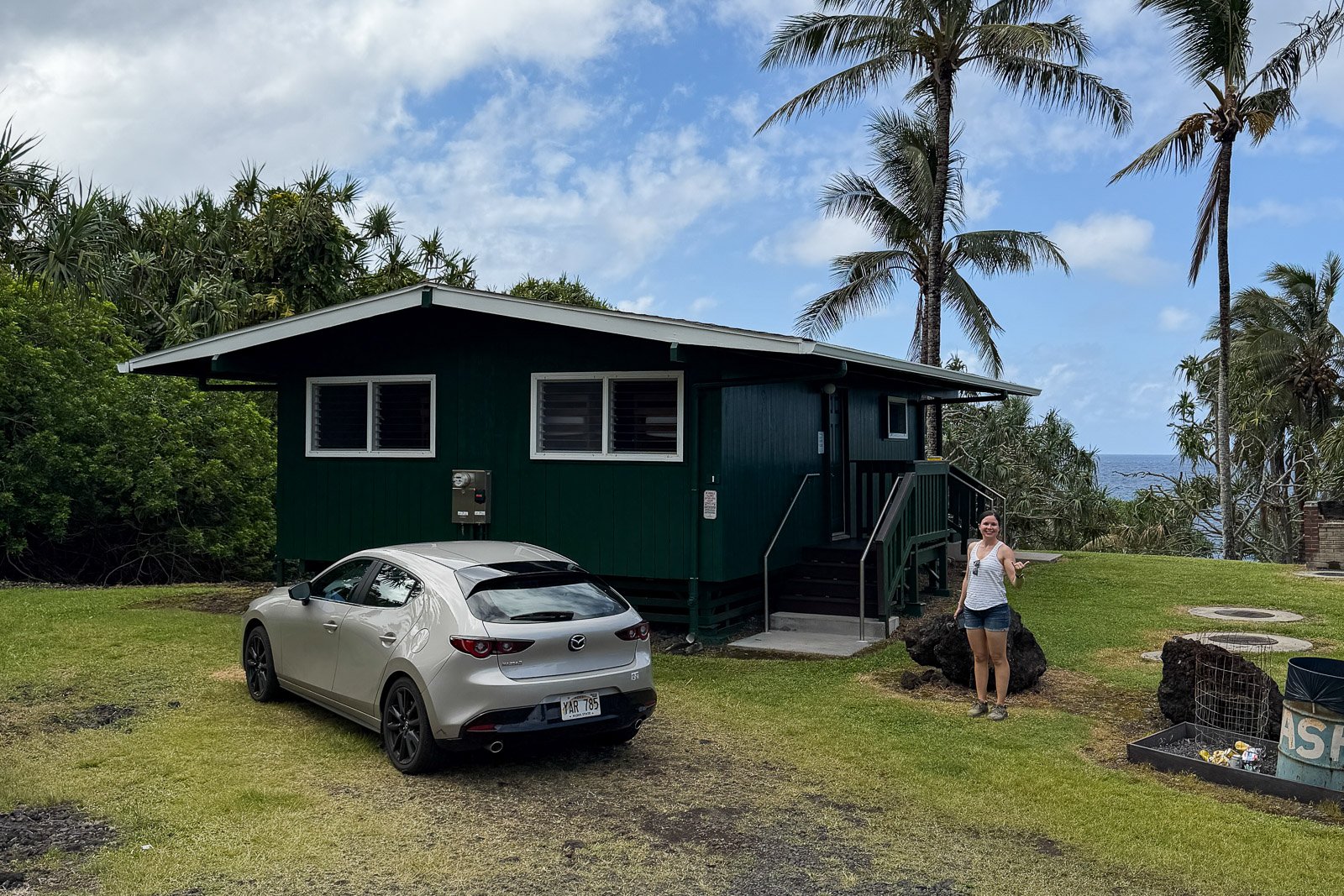 Staying at the Wai’anapanapa State Park Cabins: What to expect & pack!